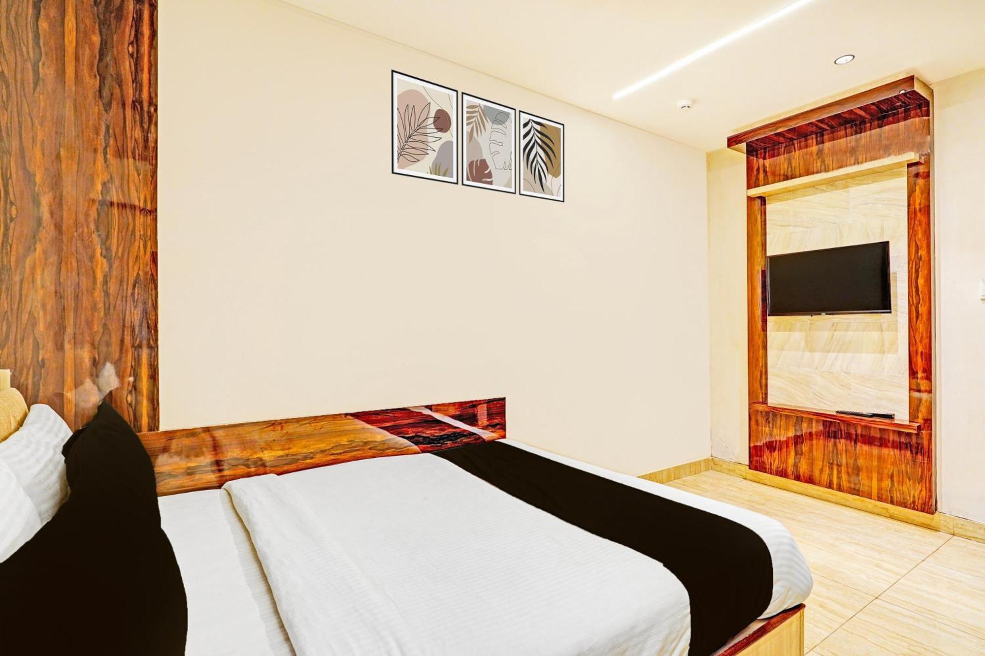 Super Townhouse Indiranagar Hotel Бангалор Екстериор снимка